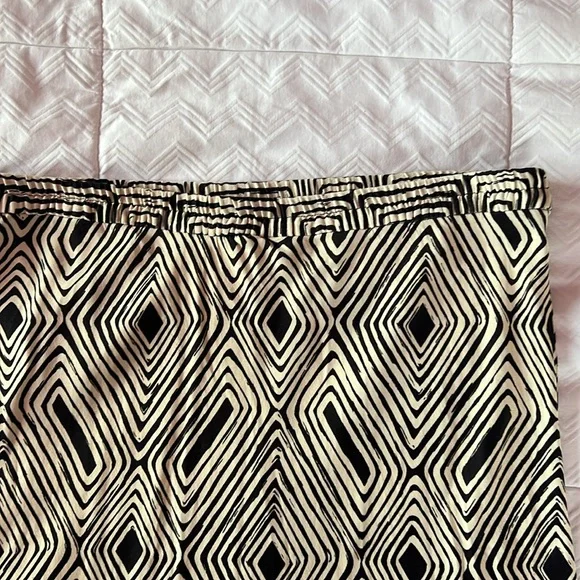 Zara Geometric Skirt and Blouse Two Piece - Picture 11 of 13